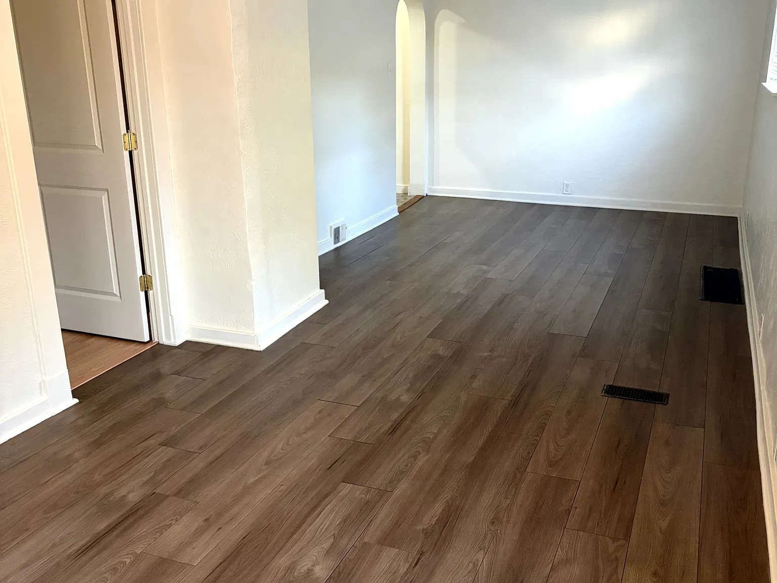 3 bed, 1.5 bath, 1120 sqft, $1,350 — Photo 3