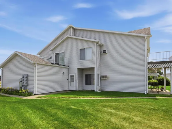 2923 32nd St S, Moorhead, MN 56560