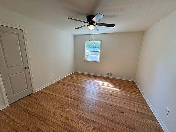 5th image of 8344 Lowell Ave #8344