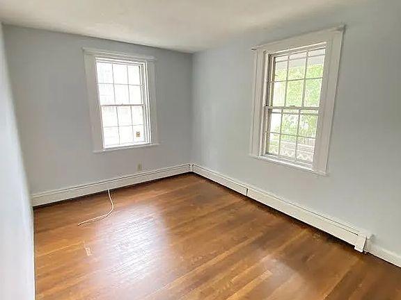 2nd image of 18 Brattle St #1
