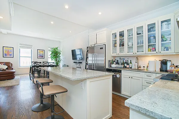 Rented by Living New York | media 20