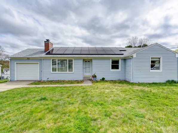 12 Miller Avenue, Waterford, CT 06375