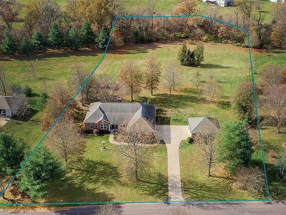 3rd image of 119 Pennant Dr