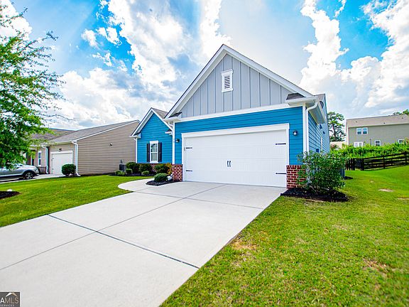 4th image of 70 Cottontail Ln