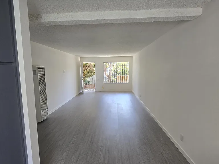 2 bed, 1.0 bath, 850 sqft, $2,295 — Photo 6