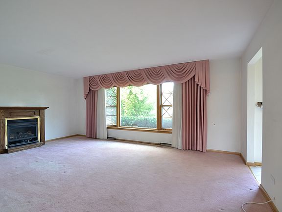 2nd image of 8133 W 129th St