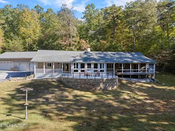 303 Cumberland Cove Rd, Monterey, TN 38574