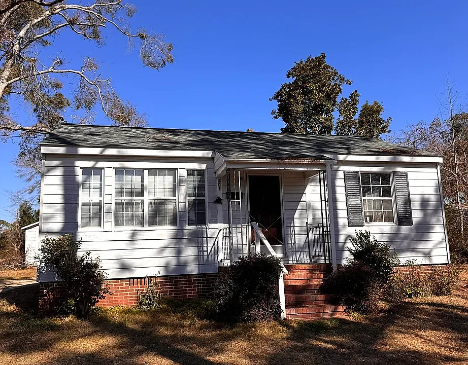 401 Clay St