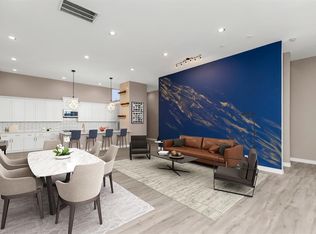 712 Parker St, Houston, TX 77007