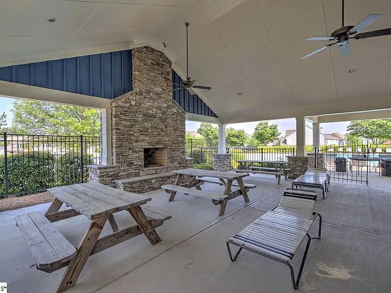 180 Heritage Point Dr — Photo 14
