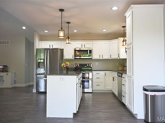 5th image of 117 Paradise St