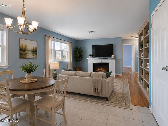 4th image of 136 A Azalea Drive