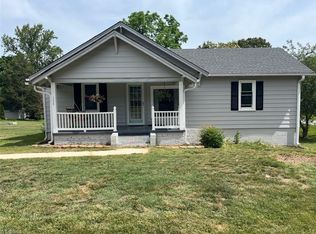 155 Hilda Dr, Mount Airy, NC 27030