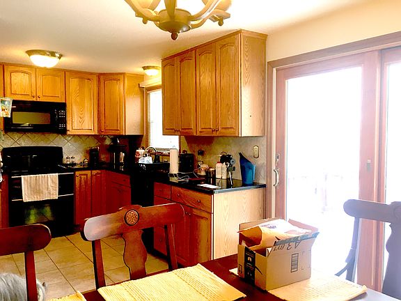 4th image of 12 Merrimack Meadows Ln