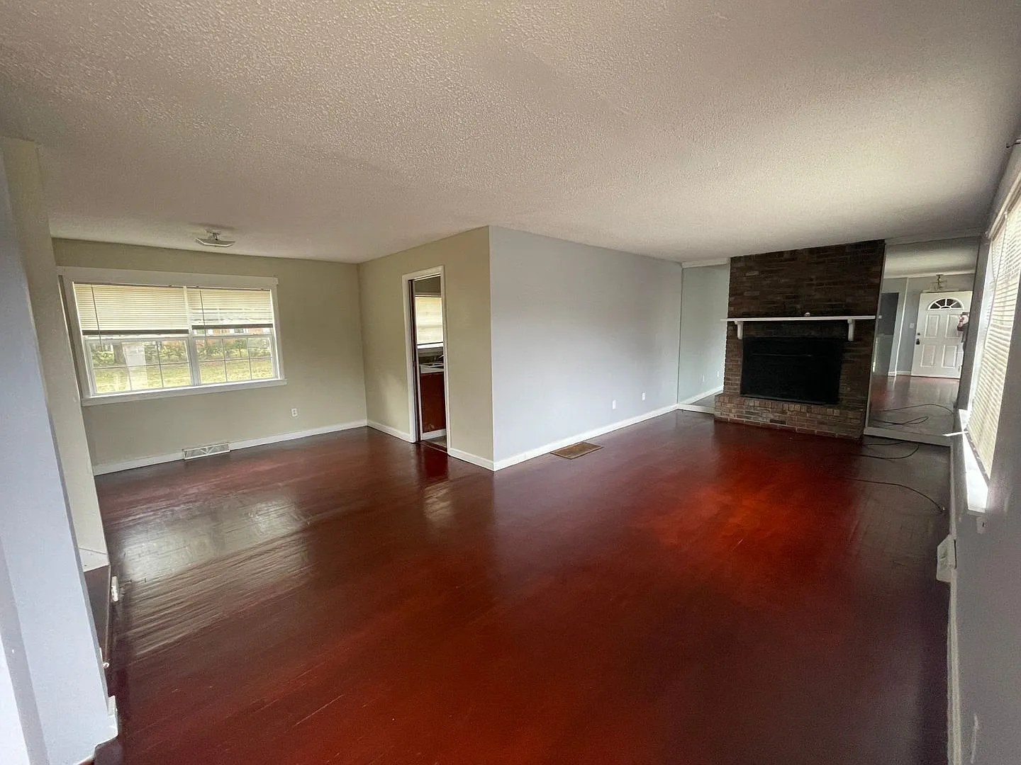 Charming 4-Bed, 2-Bath Home on a Spacious Corner Lot in Decatur, AL! — Photo 3
