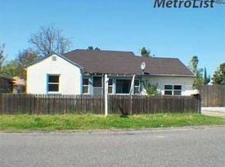 561 Poplar Ave, Manteca, CA 95336