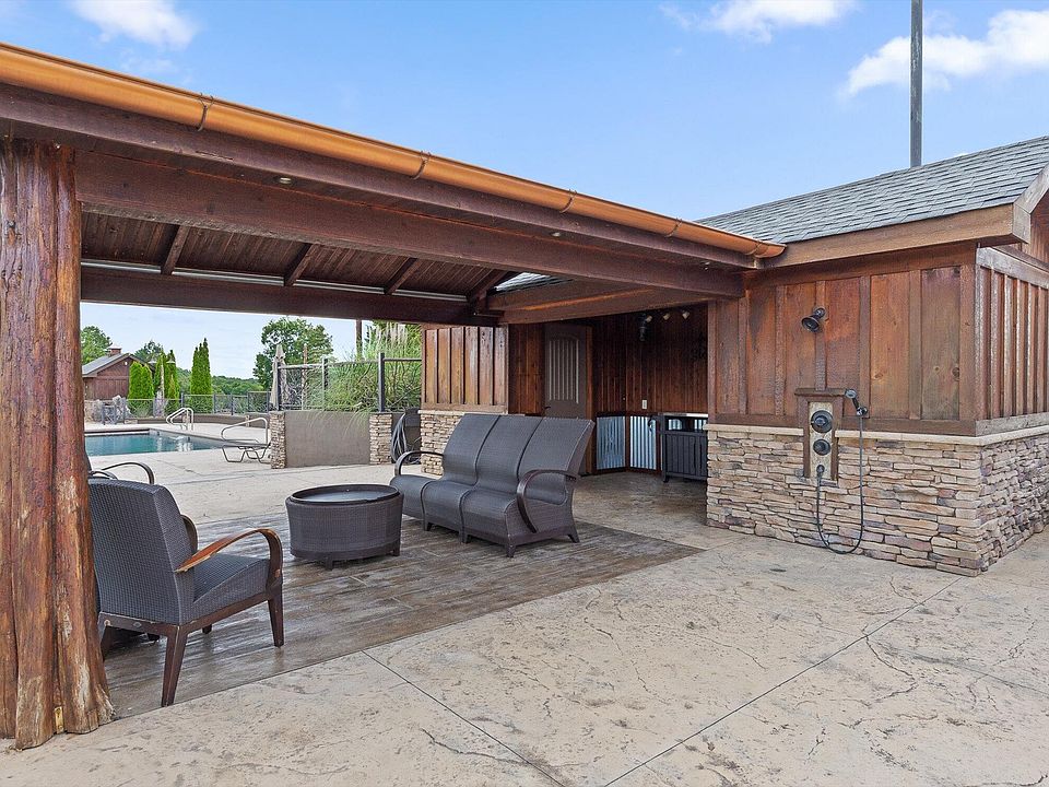 184th image of 1020 Thomas Rd