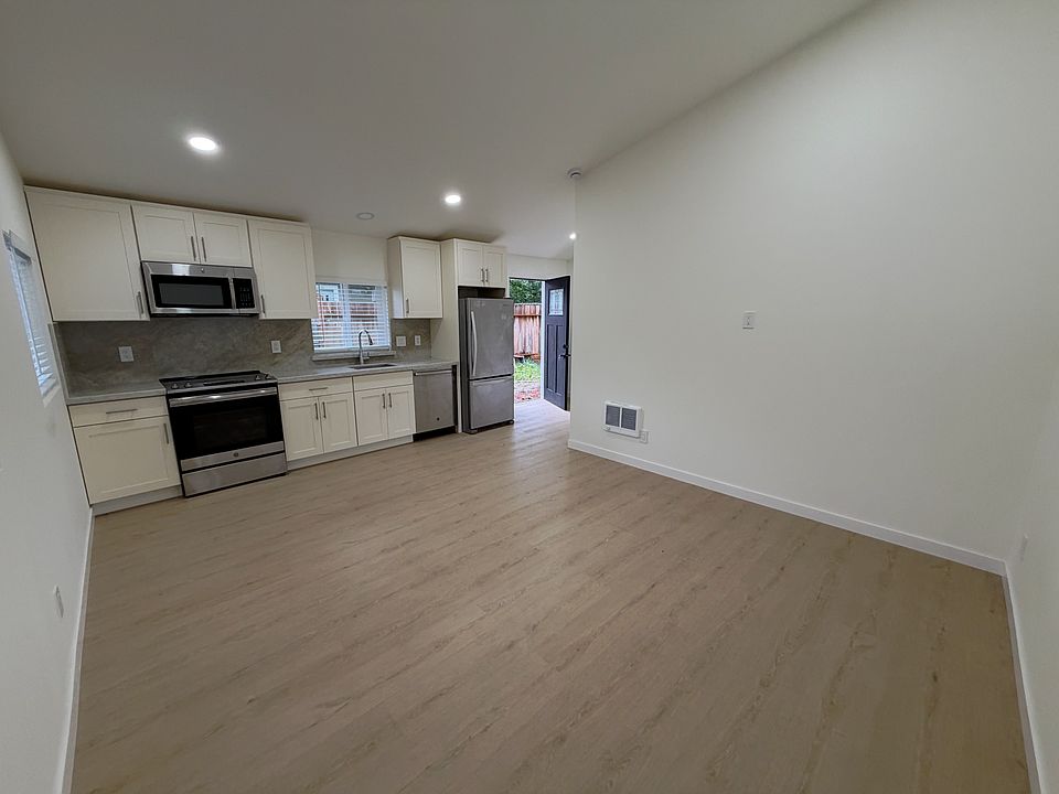 1st image of 16705 SE 128th St
