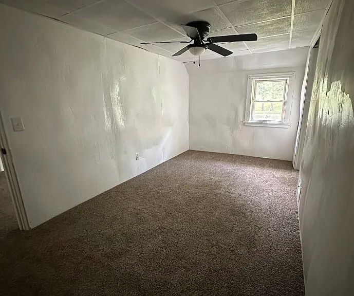 Bedroom, alternate view
