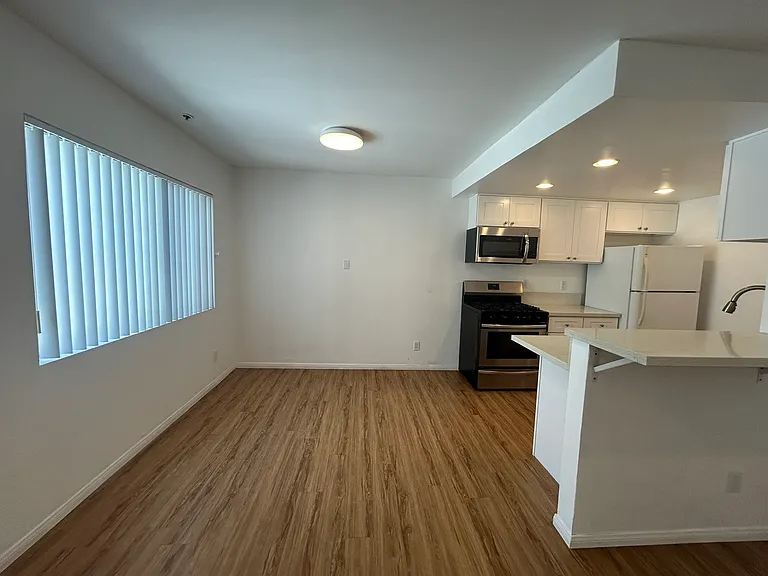 8525 Saturn St — Photo 15