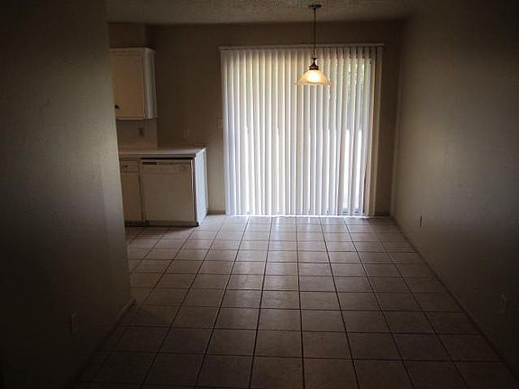 4th image of 8313 NW 37th St