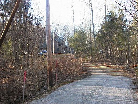 800 ft drive to main house