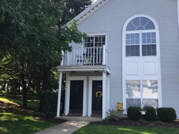 1950 Mattis St, Hellertown, PA 18055