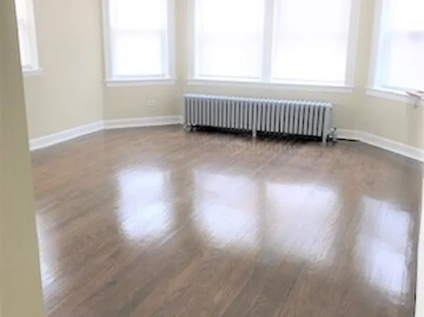 10979 S Church St APT 3A, Chicago, IL 60643