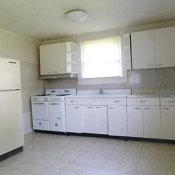 102 E Grant St — Photo 4