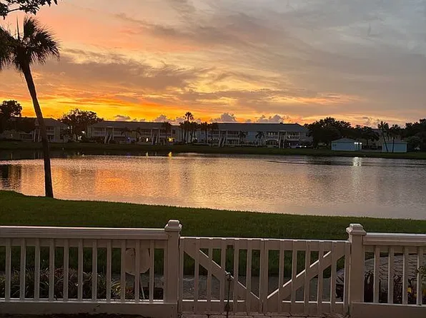 149 Seahorse Dr SE Unit B, Saint Petersburg, FL 33705