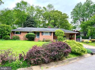 8904 Bridgehaven Ct, Alexandria, VA 22308