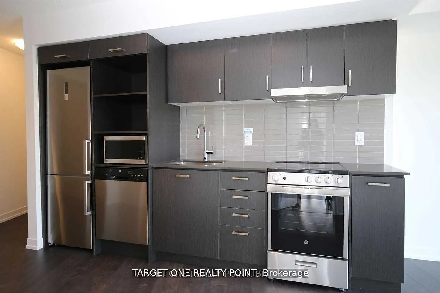 2 bed, $2,350 — Photo 3