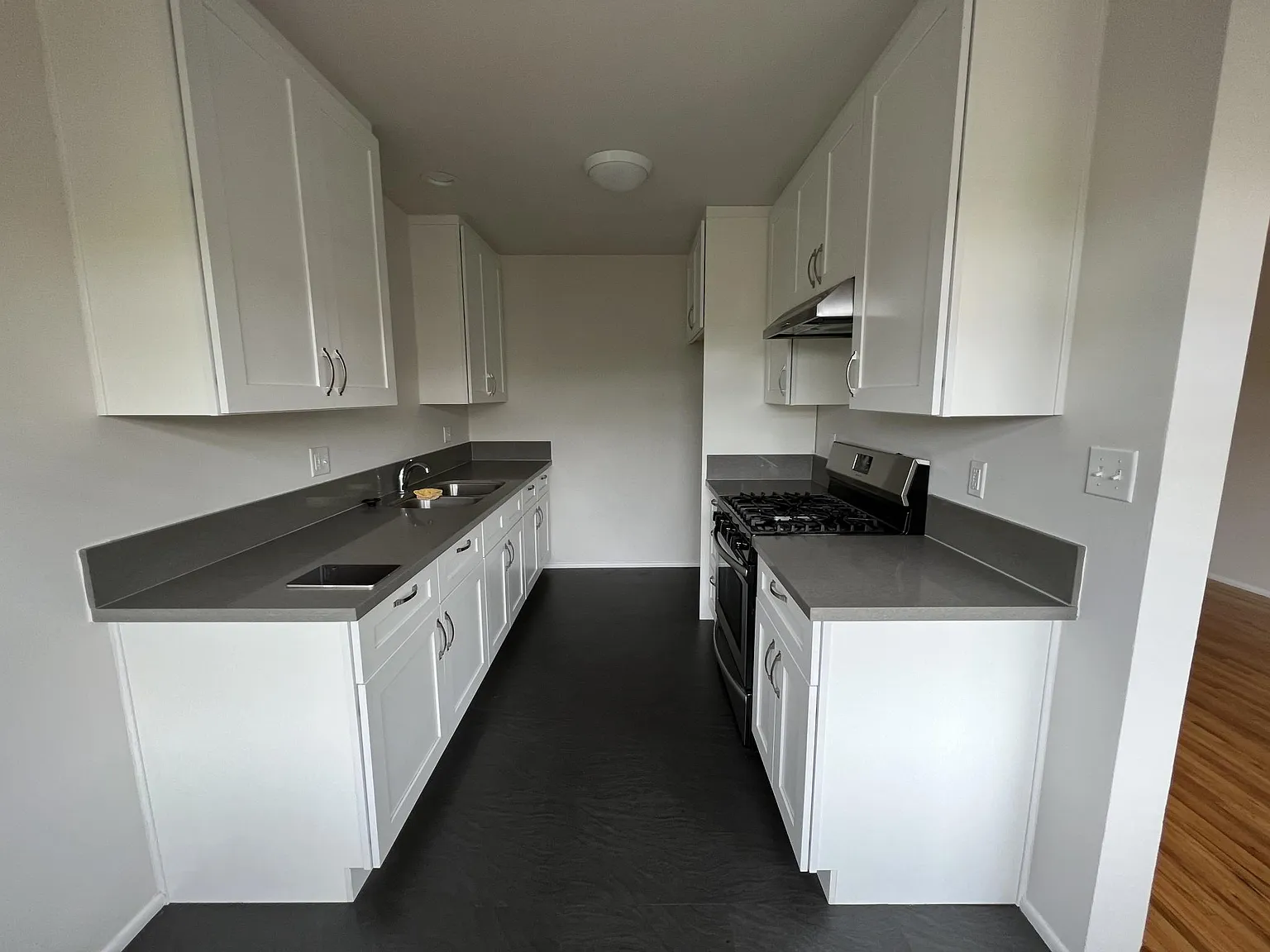 1 bed, 600 sqft, $1,875 — Photo 2