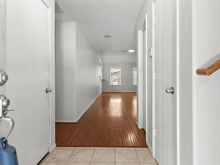 6 Thicket Grove Pl — Photo 5
