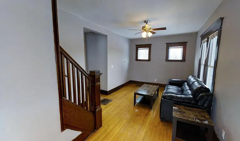 918 E Colvin St — Photo 4