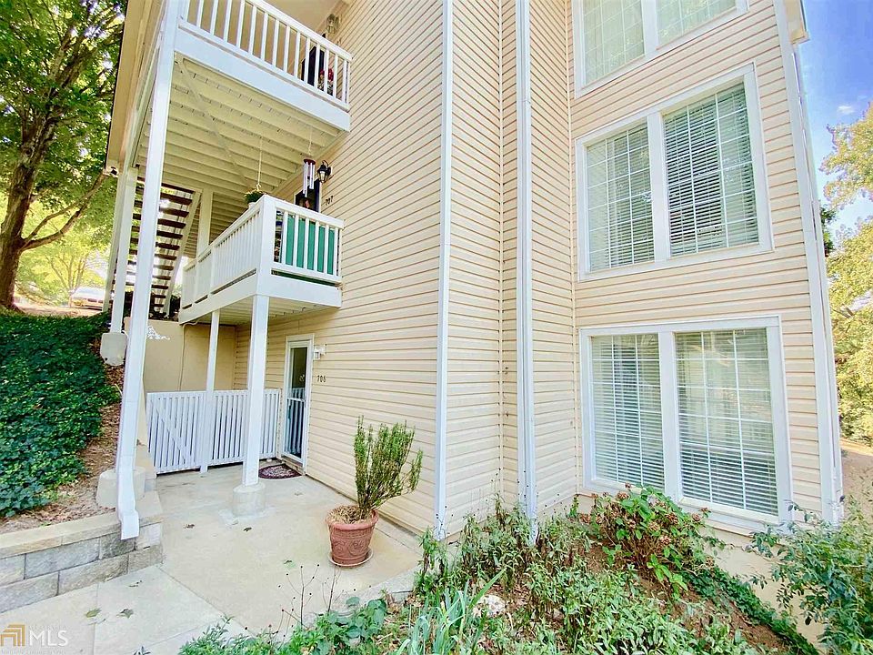 1st image of 706 Countryside Ln SE