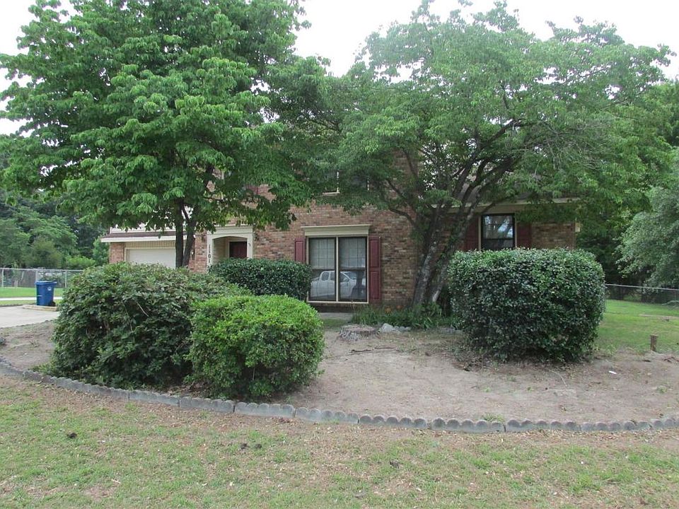 2nd image of 1101 Patrick Dr