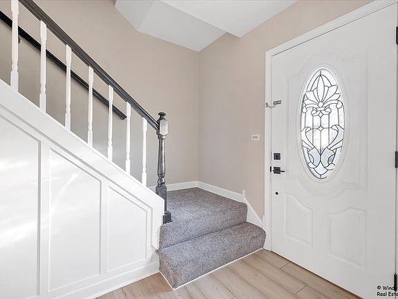 2nd image of 418 Abbington Pl