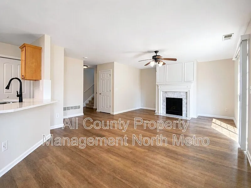 Stonebrooke Commons — Photo 2