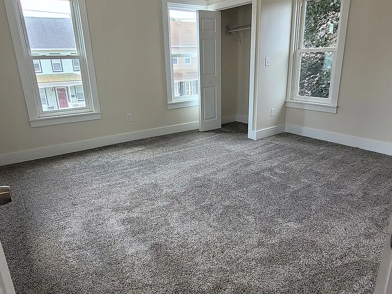 21 E Maple St — Photo 12