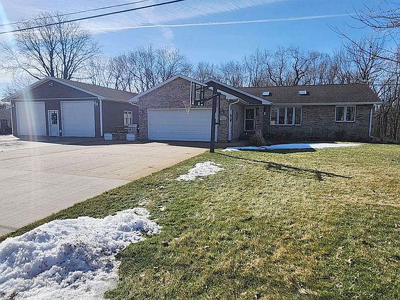 2nd image of 8 John F Kennedy Rd