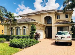 2052 Par Dr, Naples, FL 34120