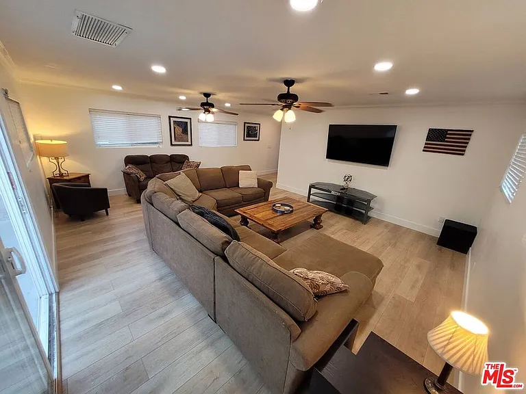 335 S California St — Photo 15