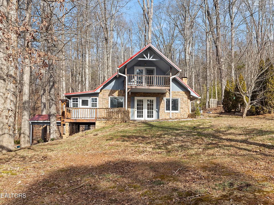 1st image of 850 Laurel Lake Cir