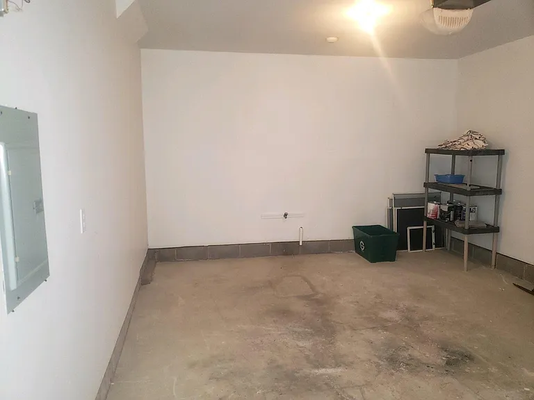 102 Middlebury Dr — Photo 20