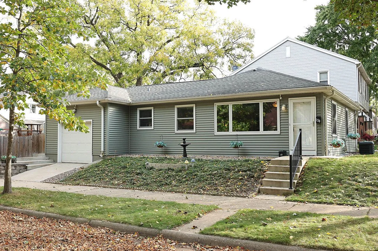 130 West Crawford AVENUE photo 1
