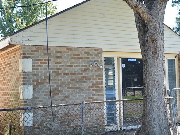 4th image of 8033 Michigan St