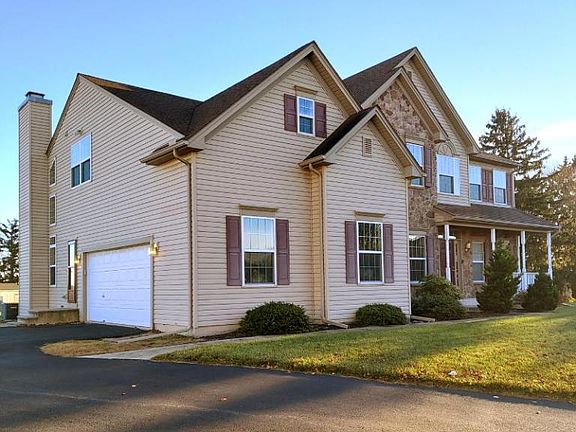 2nd image of 4704 Reston Dr