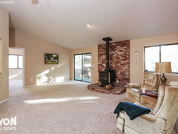 3rd image of 2804 Waverly Dr