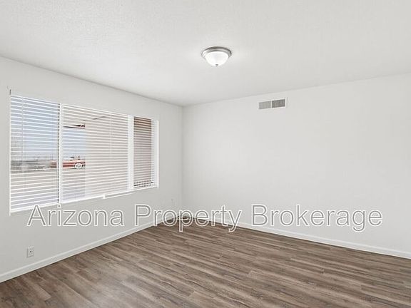 4th image of 3433 E Enid Ave